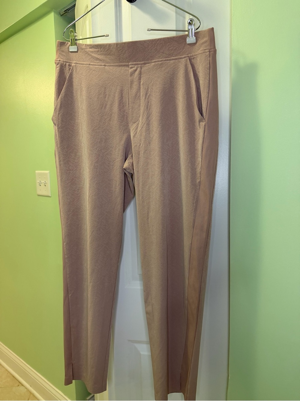 Athleta Brooklyn Textured Ankle Pants Mauve Taupe Size 12